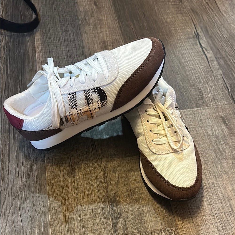 Hushpuppies size 6.5